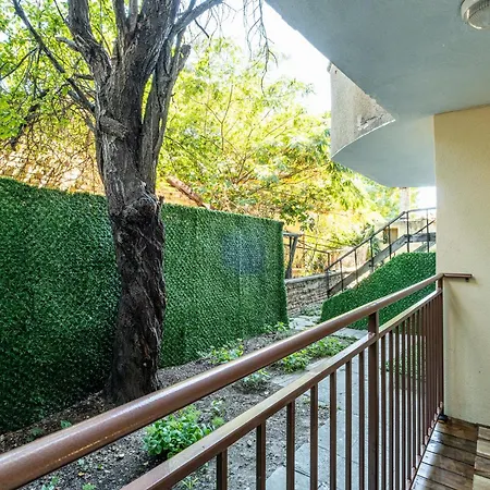 Апартаменти Angel 2bdrm Modern