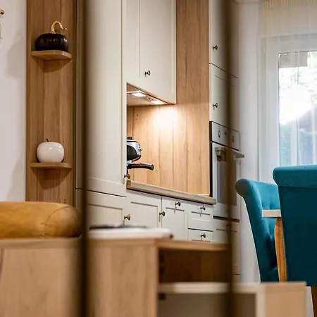 Angel 2bdrm Modern Апартаменти *