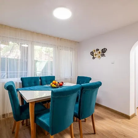 Angel 2bdrm Modern Апартаменти