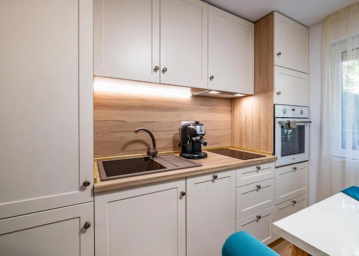 Angel 2bdrm Modern Apartament Varna