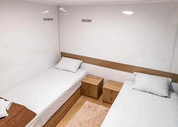 Angel 2bdrm Modern Apartment Varna